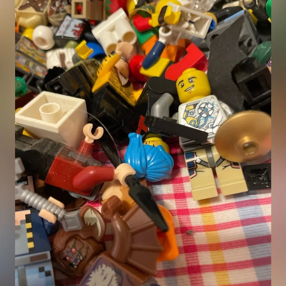 HUGE LOT OF LEGO MINI FIGURES Star Wars Lego Movie Marvel Minecraft Banana‎ man